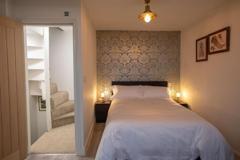 Herring Girl House - Harbourside Property, Sleeps 8 Scarborough Exterior foto