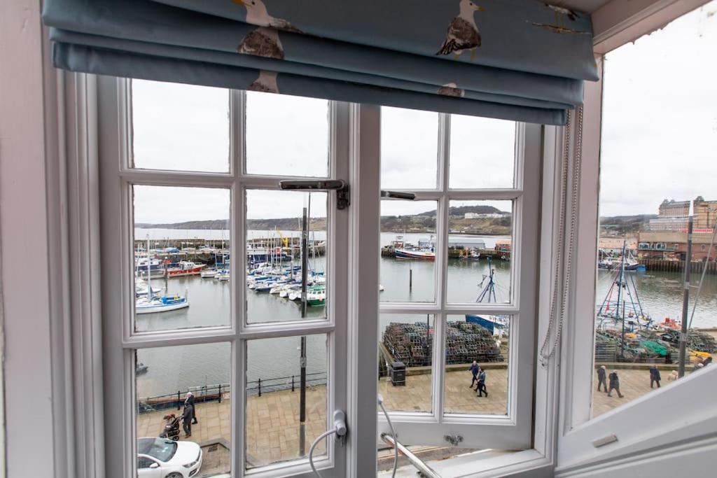 Herring Girl House - Harbourside Property, Sleeps 8 Scarborough Exterior foto